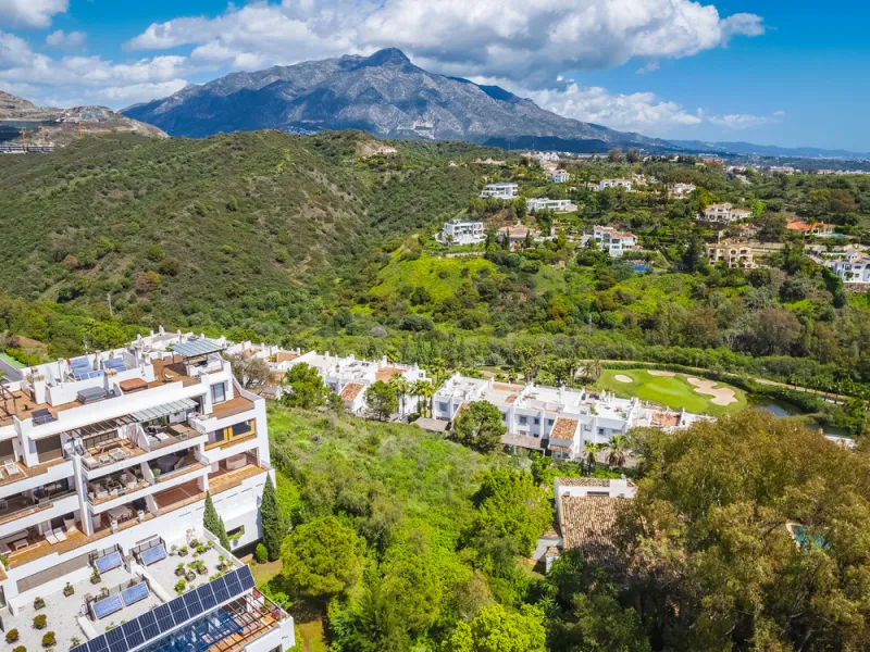 Located within the tranquil and prestigious enclave of El Herrojo in Benahavís, this beautiful plot offers a rare opportunity to create a bespoke villa in one of Marbella's most desirable residential areas.