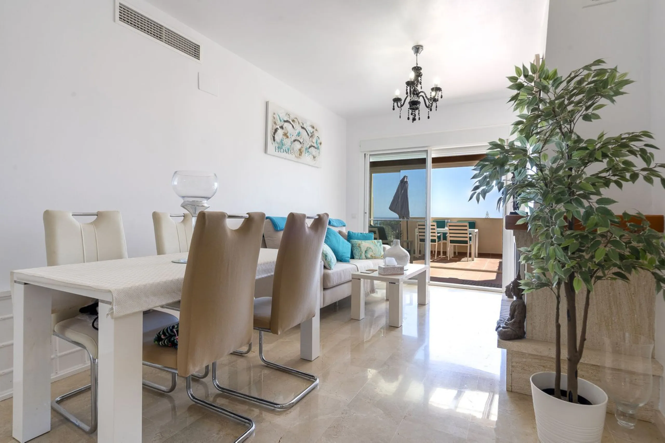Apartment - Top Floor Apartment в продаже в Mijas, Málaga. В доме 2 спален и 2 ванных комнат. Площадь дома 113 м²