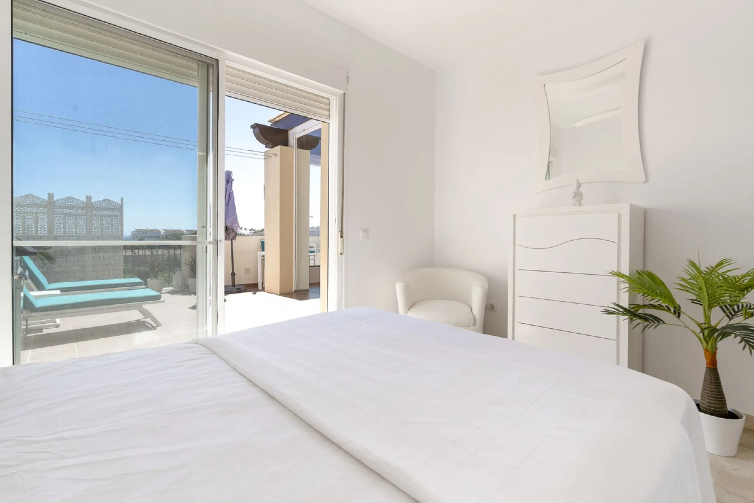 Apartment - Top Floor Apartment в продаже в Mijas, Málaga. В доме 2 спален и 2 ванных комнат. Площадь дома 113 м²