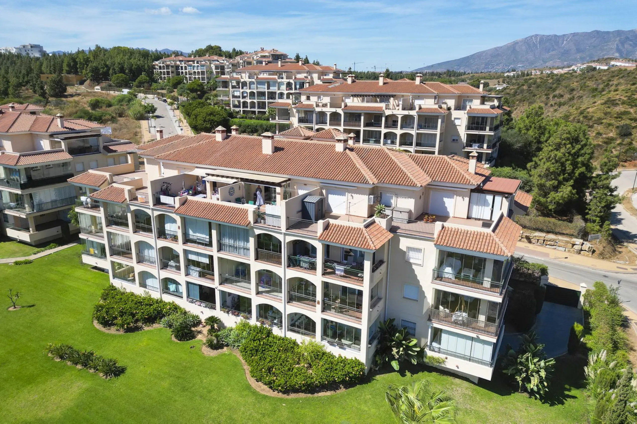 Apartment - Top Floor Apartment в продаже в Mijas, Málaga. В доме 2 спален и 2 ванных комнат. Площадь дома 113 м²