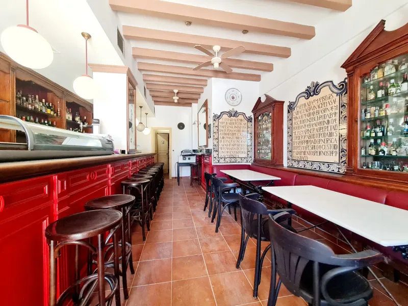 Tavern for Sale Just Steps from Marbella's Seafront Promenade.