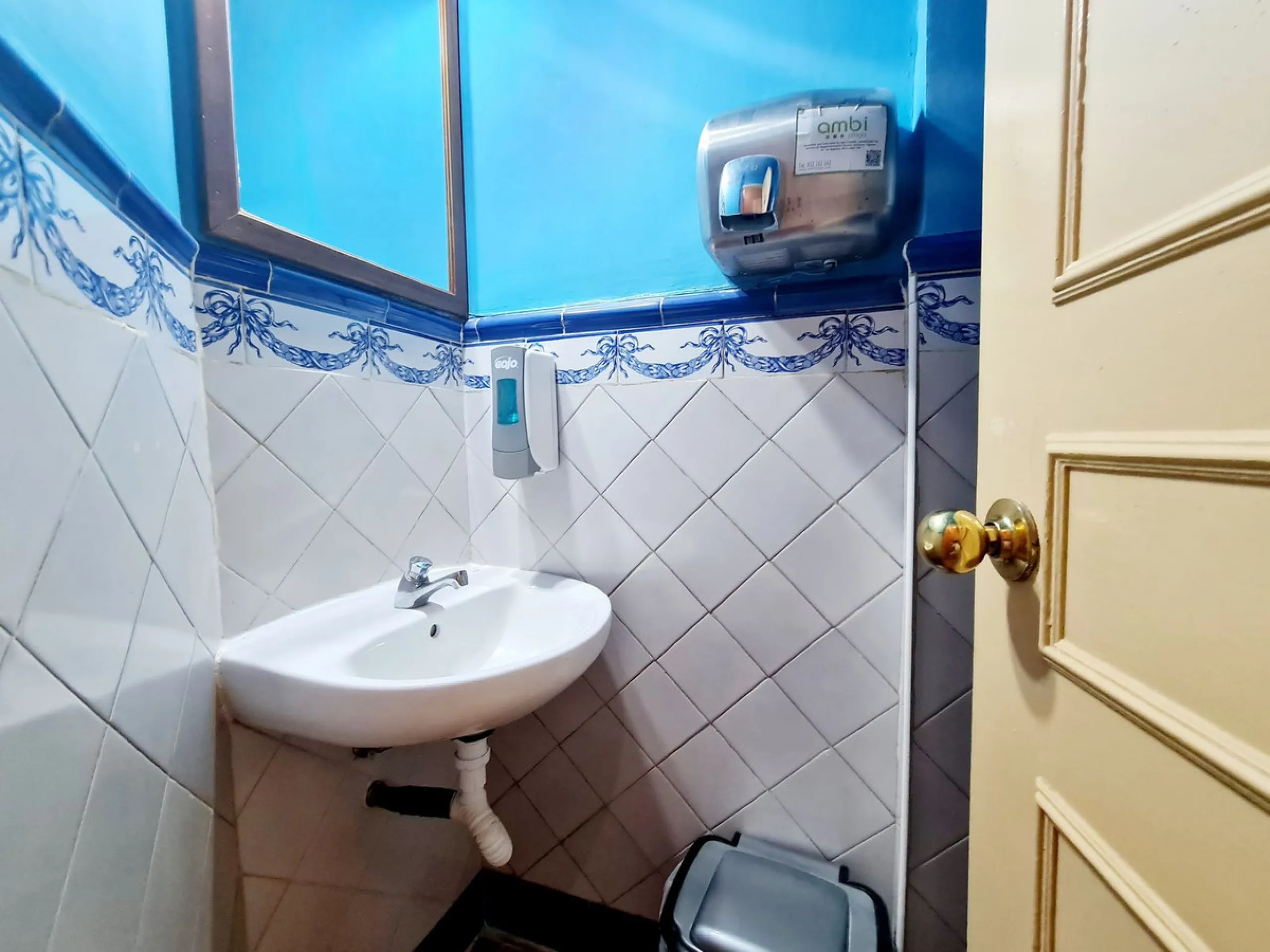 Tavern for Sale Just Steps from Marbella's Seafront Promenade.