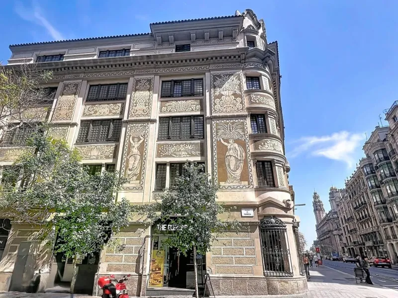 Exclusive Luxury 1-Bedroom Apartment in the Heart of Barcelona