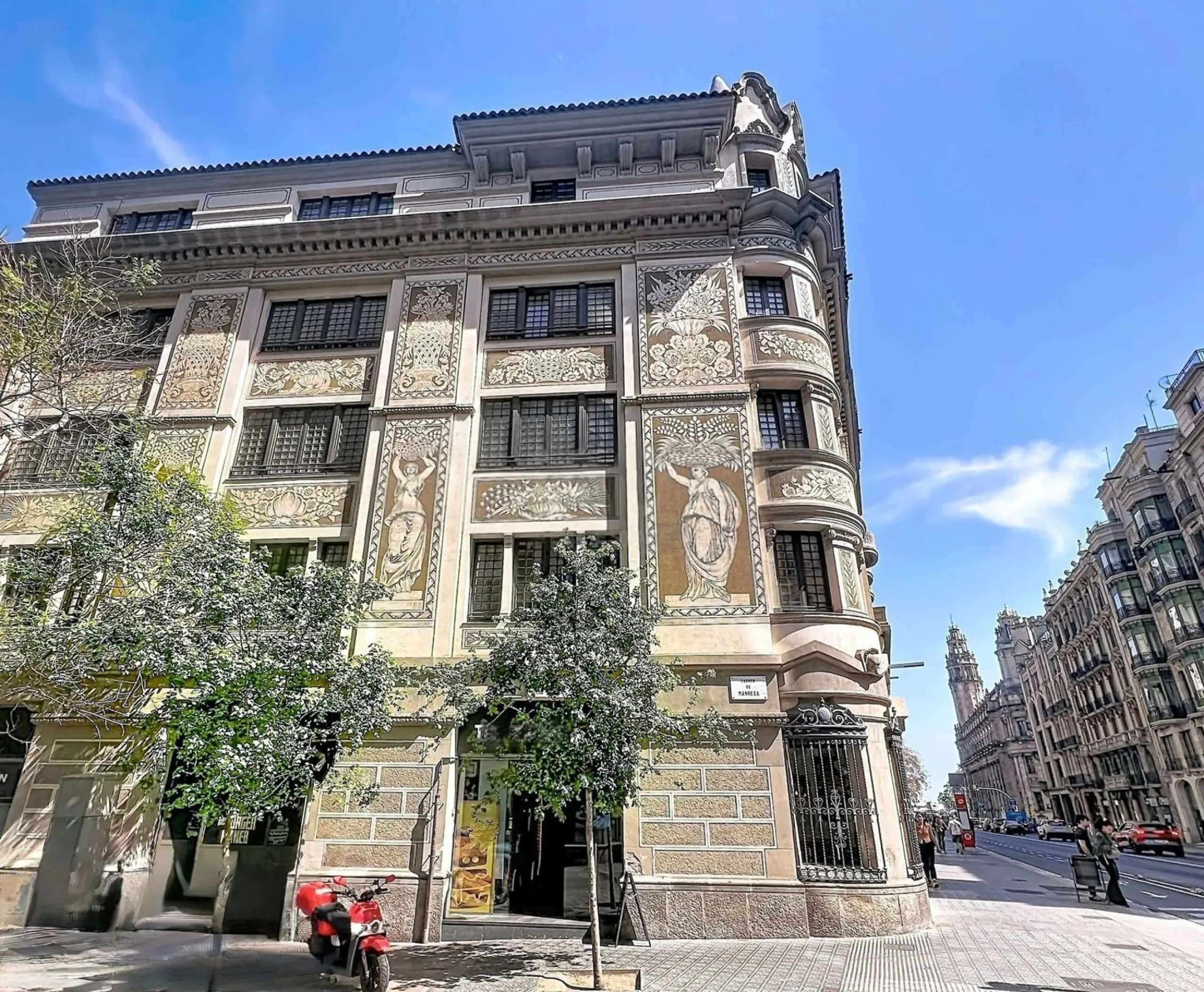 Elegante piso reformado de 2 dormitorios en el centro de Barcelona