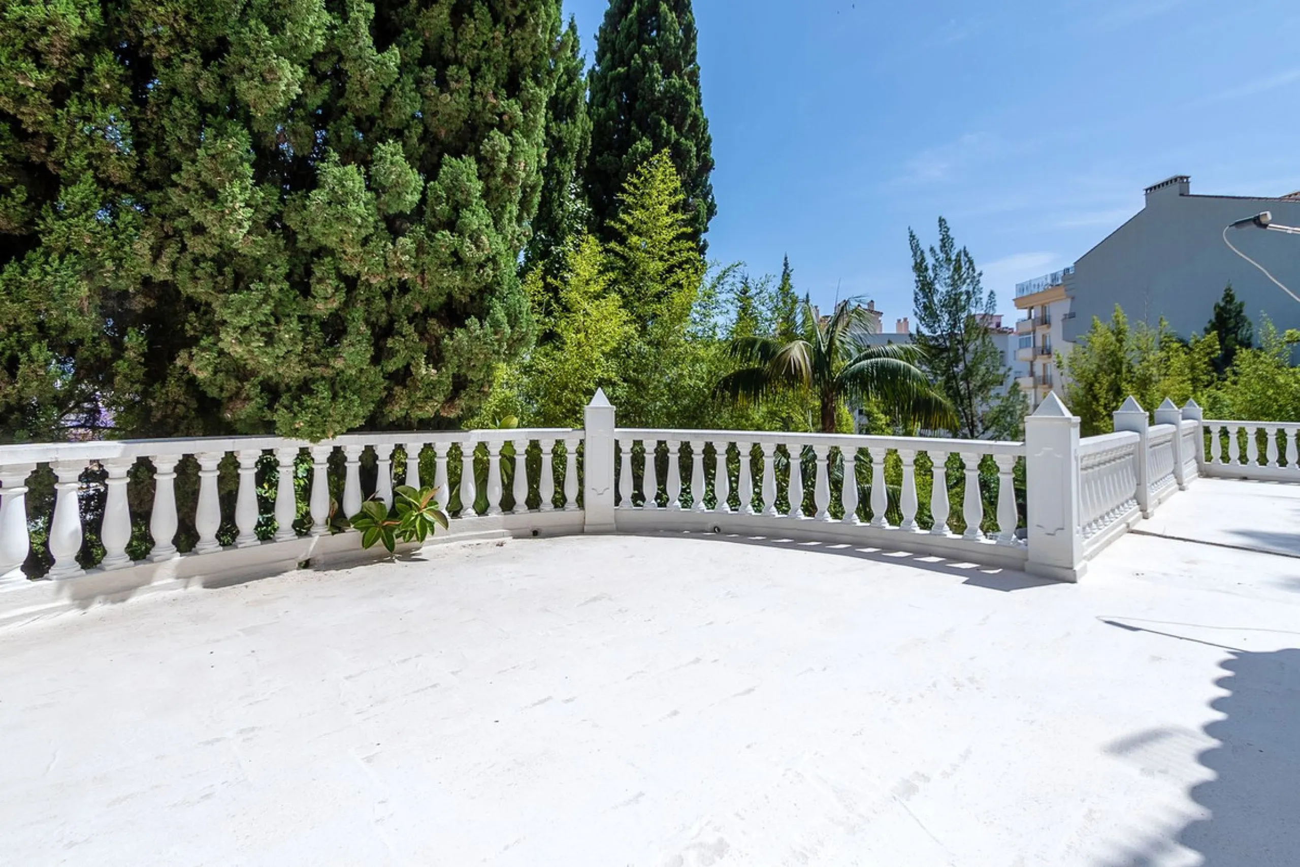 EXCLUSIVE INVESTMENT OPPORTUNITY IN THE HEART OF MARBELLA!