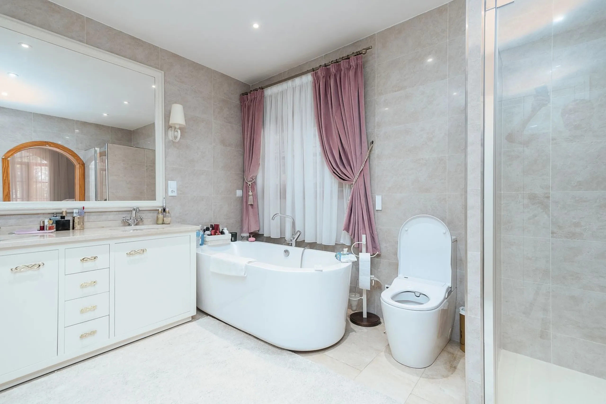 EXCLUSIVE INVESTMENT OPPORTUNITY IN THE HEART OF MARBELLA!