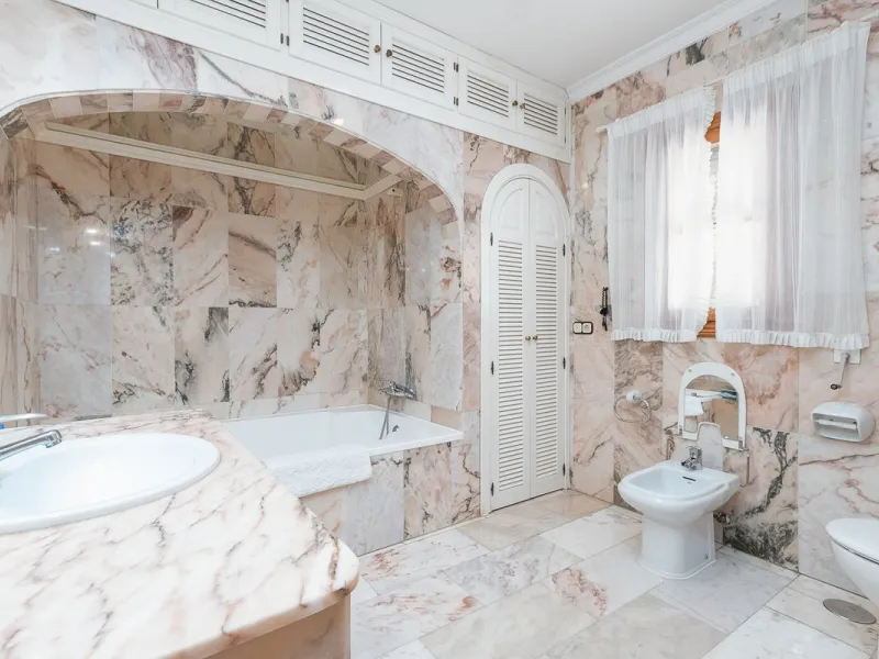 EXCLUSIVE INVESTMENT OPPORTUNITY IN THE HEART OF MARBELLA!