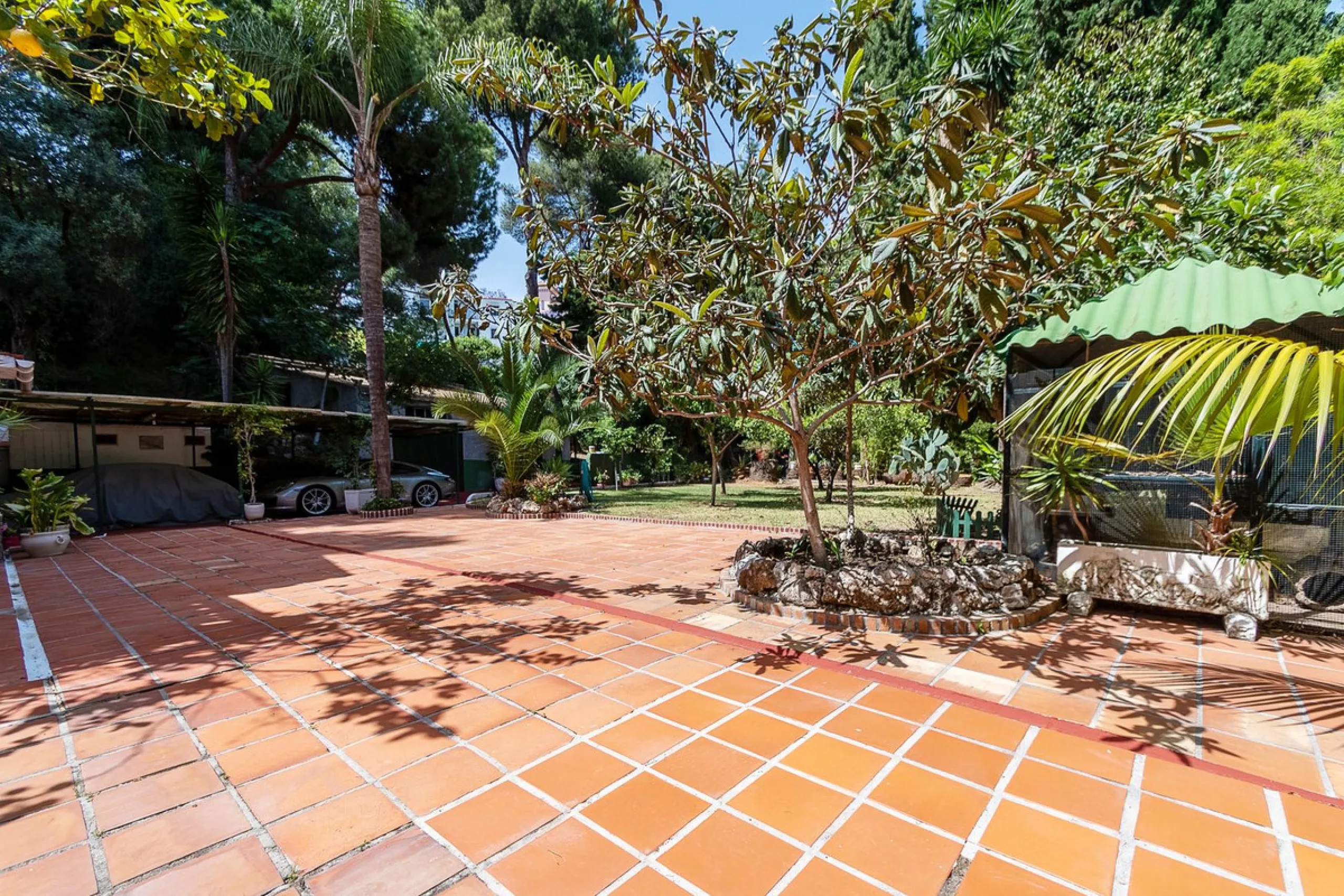 EXCLUSIVE INVESTMENT OPPORTUNITY IN THE HEART OF MARBELLA!