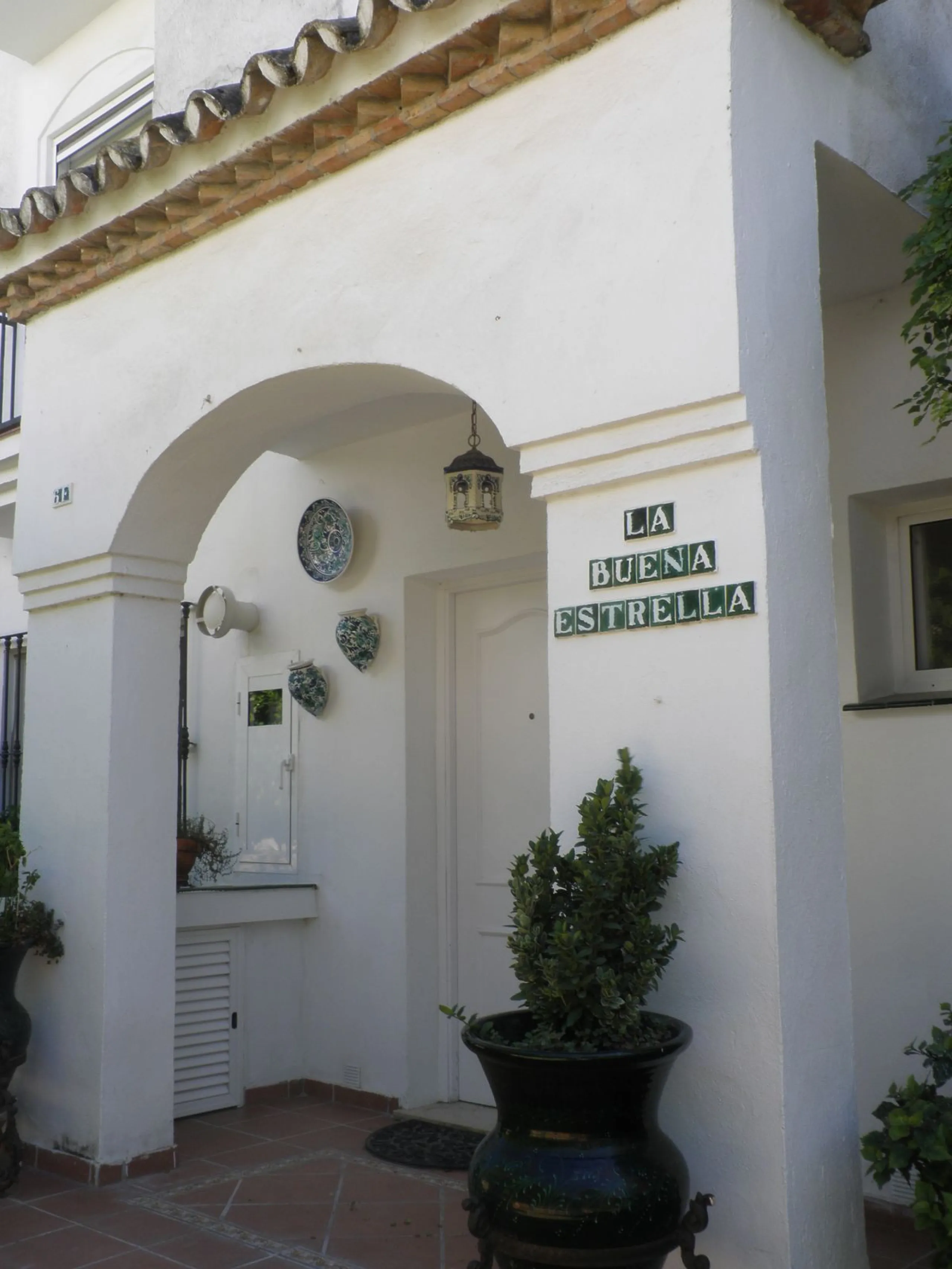 Stunning South-Facing Townhouse Near the Beach and Laguna Village – Motivated Seller!