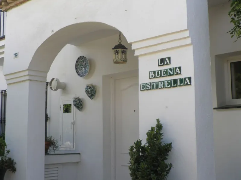 Stunning South-Facing Townhouse Near the Beach and Laguna Village – Motivated Seller!
