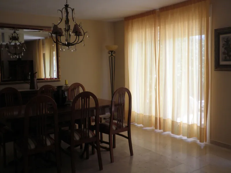 Stunning South-Facing Townhouse Near the Beach and Laguna Village – Motivated Seller!