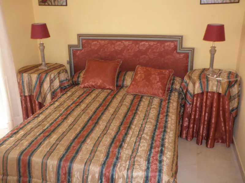 Stunning South-Facing Townhouse Near the Beach and Laguna Village – Motivated Seller!