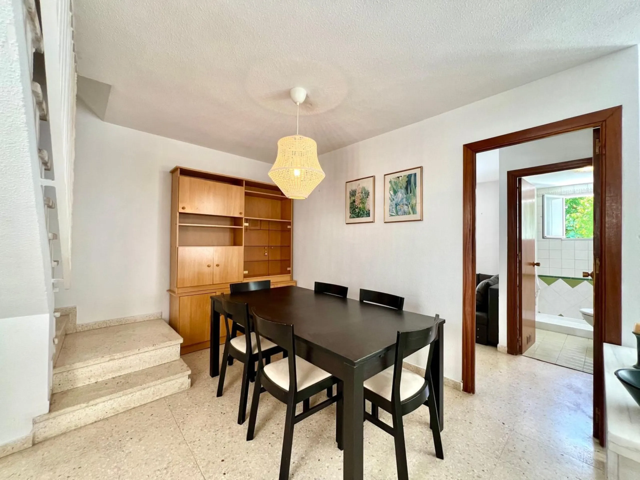Apartment - Top Floor Apartment в продаже в Marbella, Málaga. В доме 3 спален и 2 ванных комнат. Площадь дома 106 м²