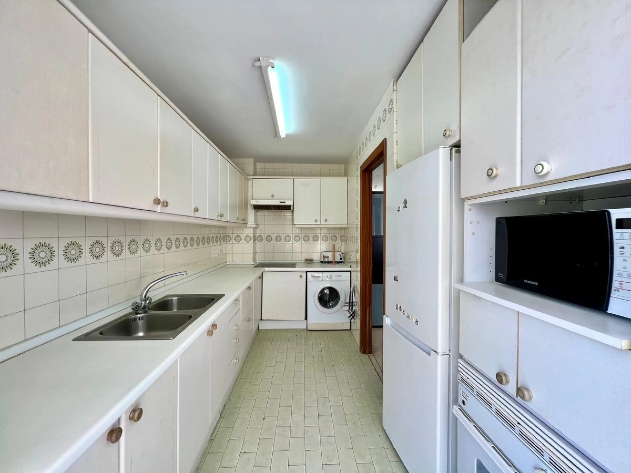 Apartment - Top Floor Apartment в продаже в Marbella, Málaga. В доме 3 спален и 2 ванных комнат. Площадь дома 106 м²