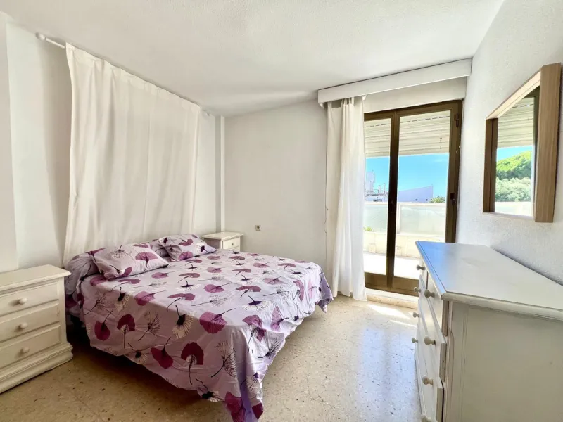 Apartment - Top Floor Apartment в продаже в Marbella, Málaga. В доме 3 спален и 2 ванных комнат. Площадь дома 106 м²