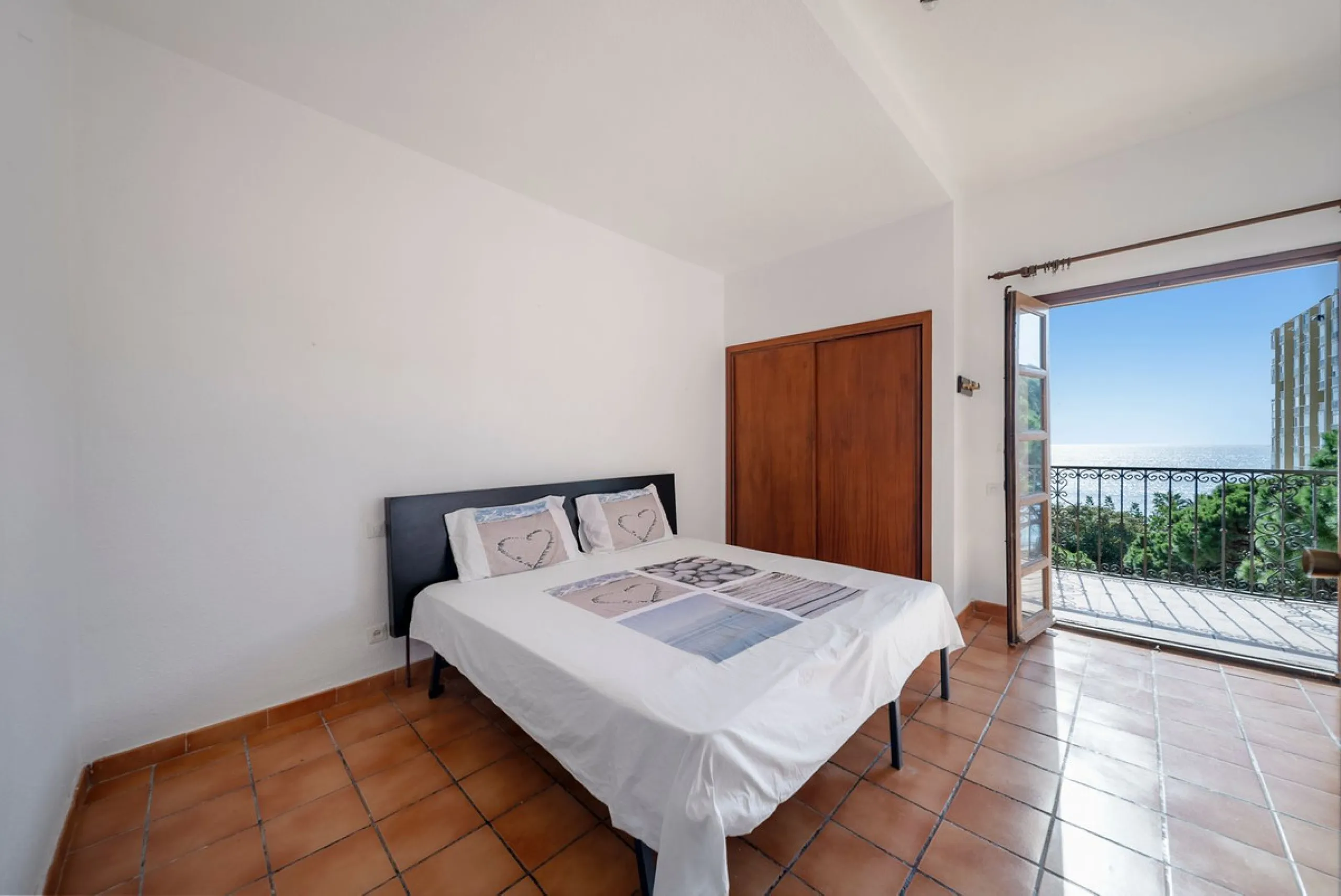 Apartment - Middle Floor Apartment в продаже в Mijas, Málaga. В доме 2 спален и 2 ванных комнат. Площадь дома 75 м²
