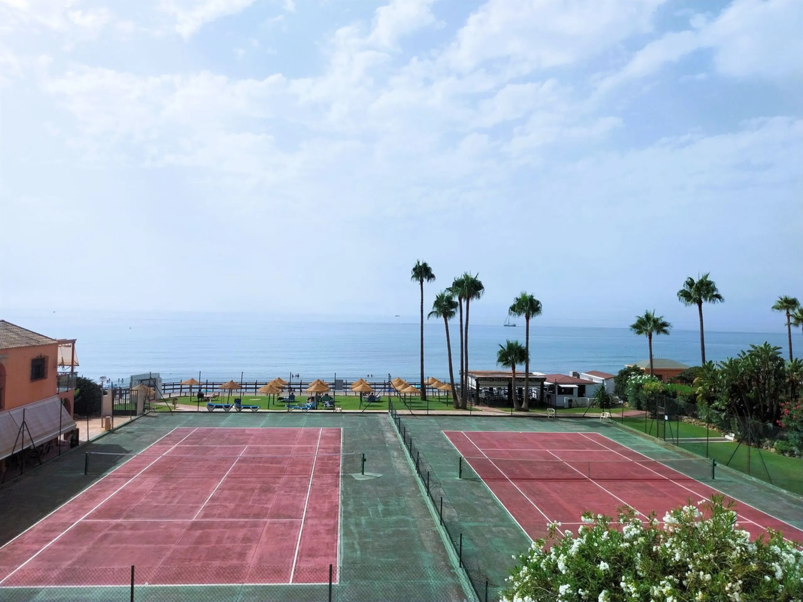 Apartment - Middle Floor Apartment в продаже в Mijas, Málaga. В доме 2 спален и 2 ванных комнат. Площадь дома 75 м²