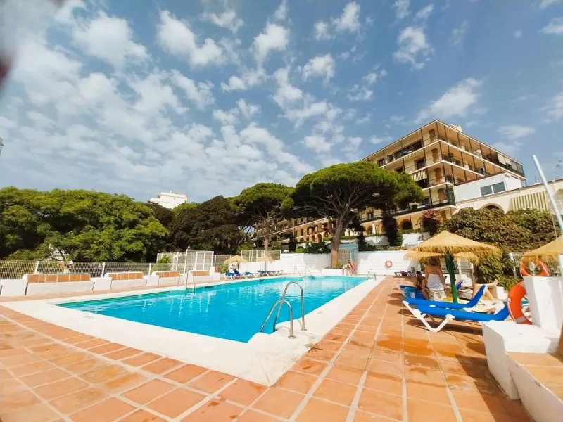 Apartment - Middle Floor Apartment в продаже в Mijas, Málaga. В доме 2 спален и 2 ванных комнат. Площадь дома 75 м²