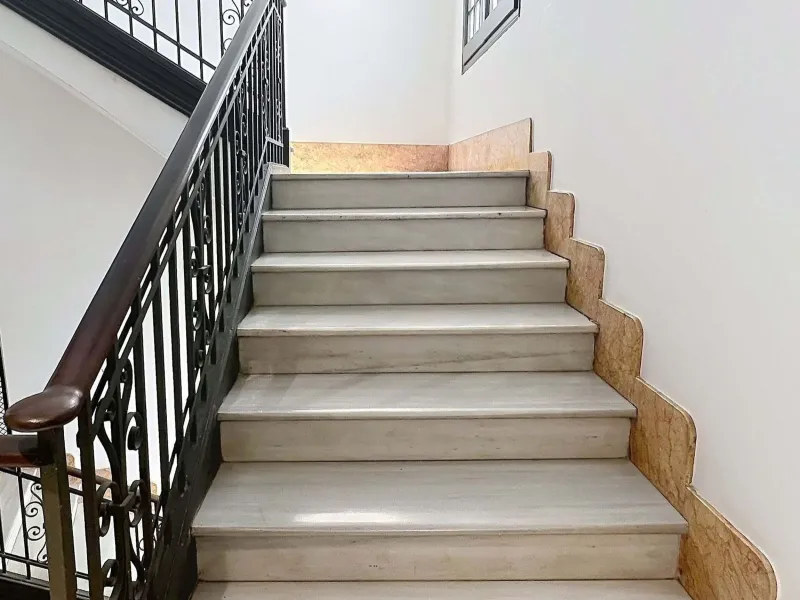 Elegante piso reformado de 2 dormitorios en el centro de Barcelona