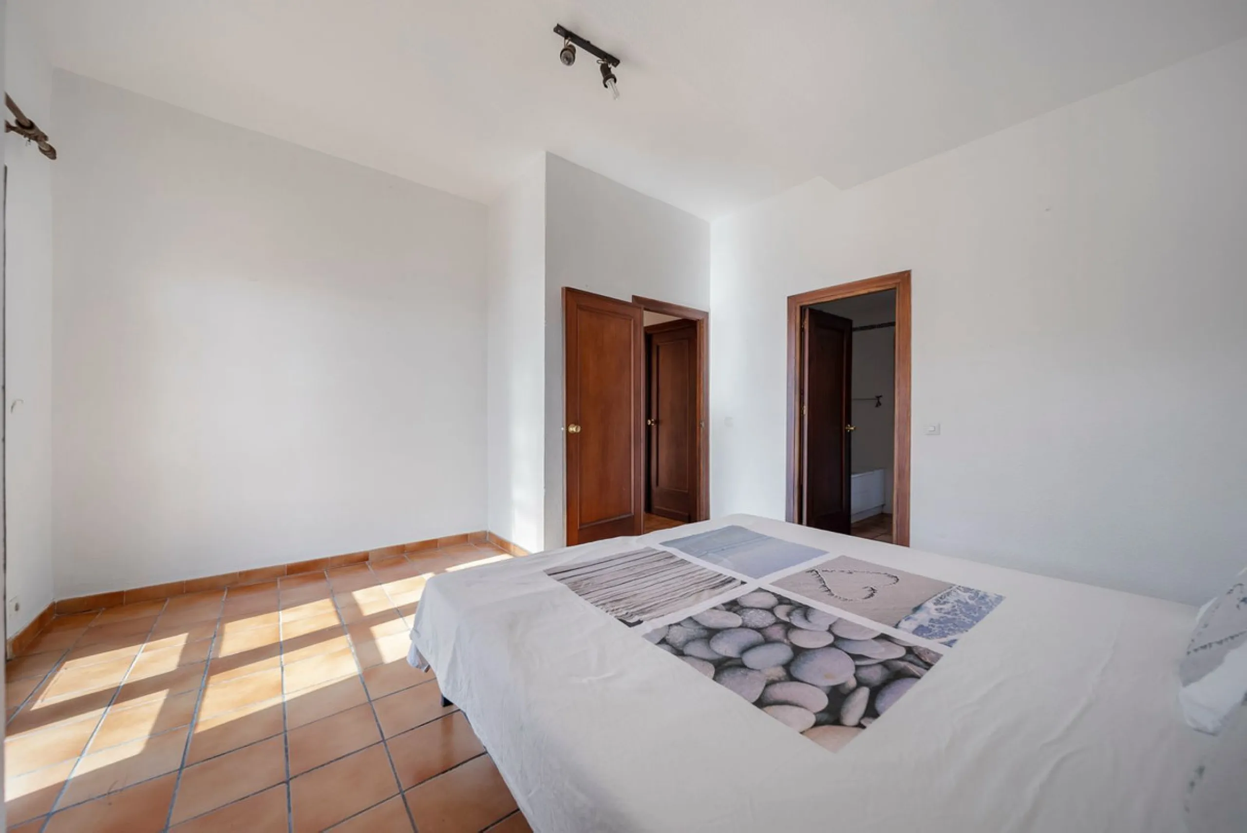 Apartment - Middle Floor Apartment в продаже в Mijas, Málaga. В доме 2 спален и 2 ванных комнат. Площадь дома 75 м²