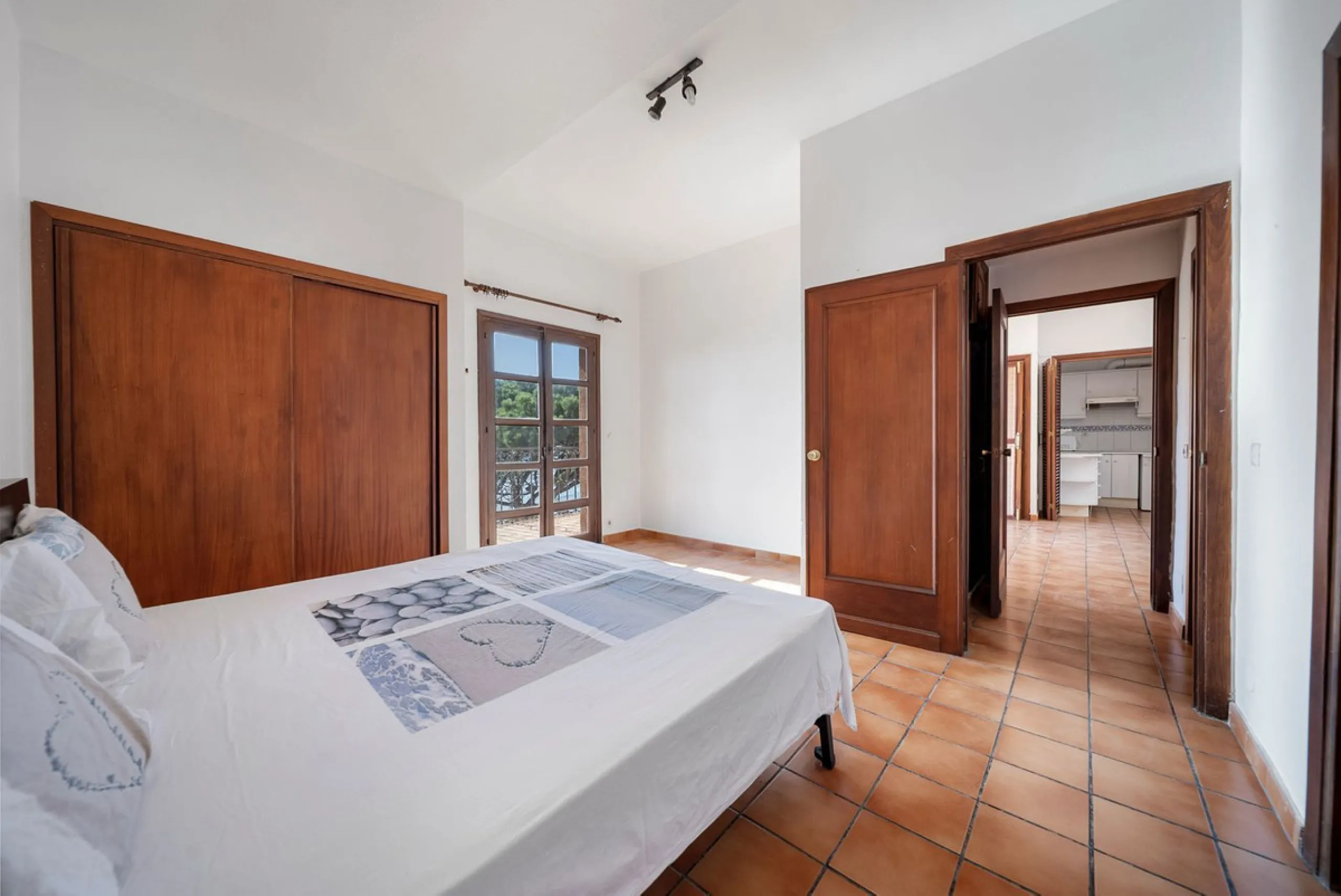Apartment - Middle Floor Apartment в продаже в Mijas, Málaga. В доме 2 спален и 2 ванных комнат. Площадь дома 75 м²