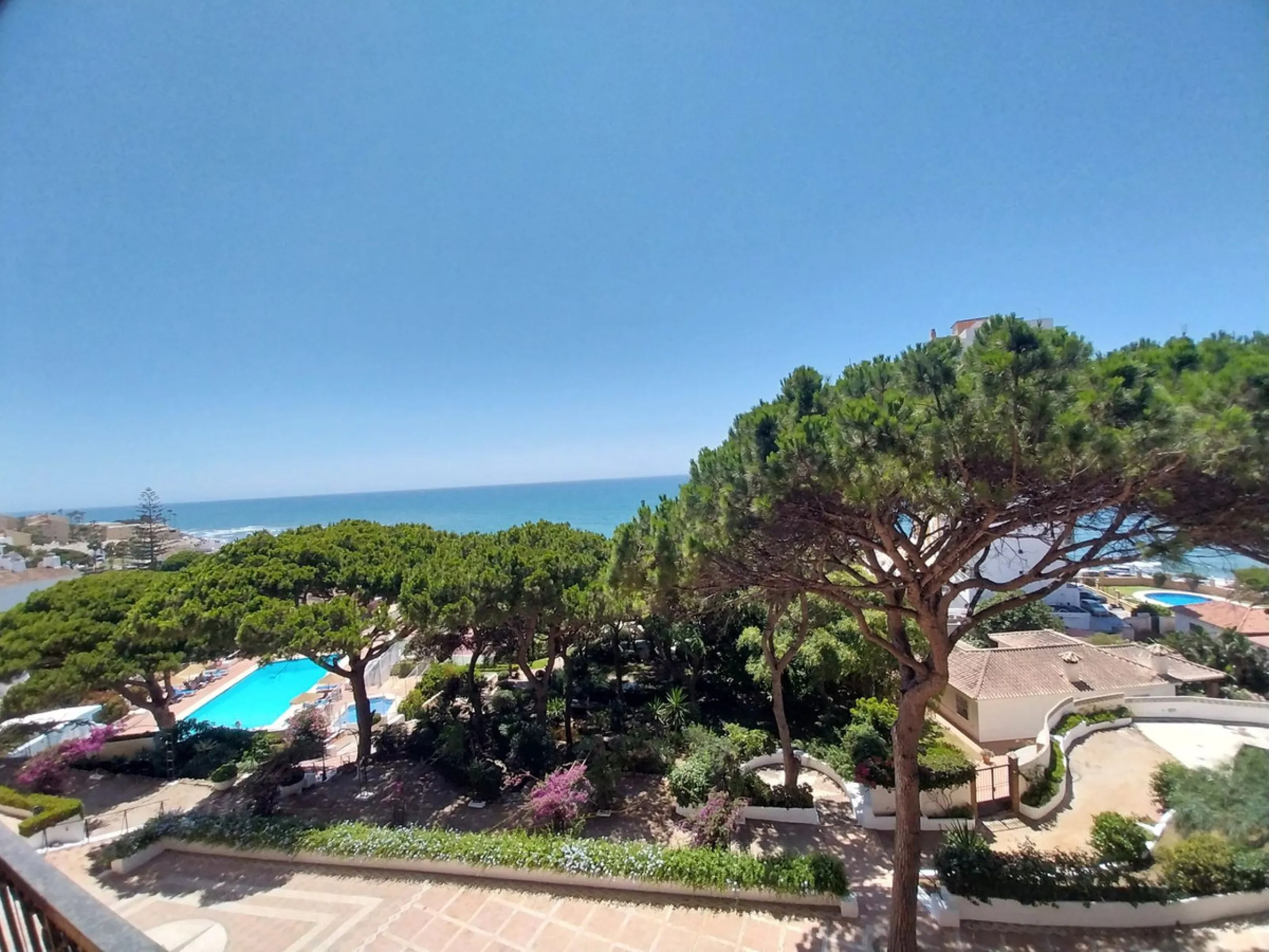 Apartment - Middle Floor Apartment в продаже в Mijas, Málaga. В доме 2 спален и 2 ванных комнат. Площадь дома 75 м²