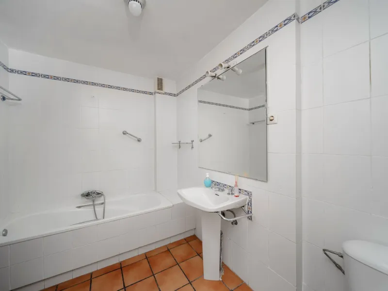 Apartment - Middle Floor Apartment в продаже в Mijas, Málaga. В доме 2 спален и 2 ванных комнат. Площадь дома 75 м²