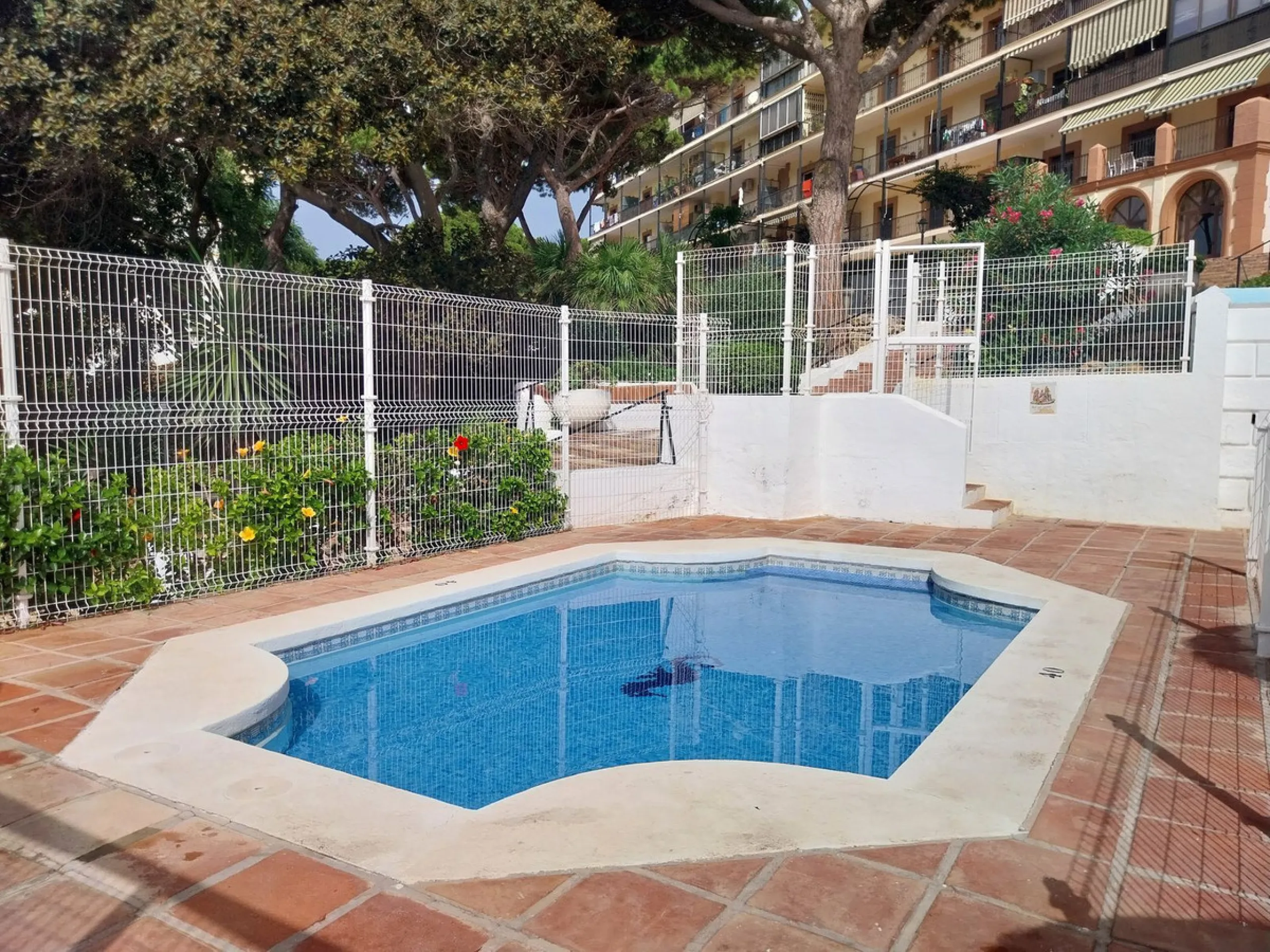 Apartment - Middle Floor Apartment в продаже в Mijas, Málaga. В доме 2 спален и 2 ванных комнат. Площадь дома 75 м²