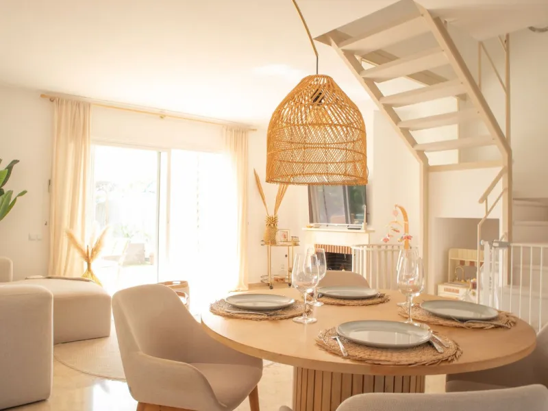 Elegant 4-Bedroom Semi-Detached House with Garden, Jacuzzi, Garage & Laundry Room in Marbella