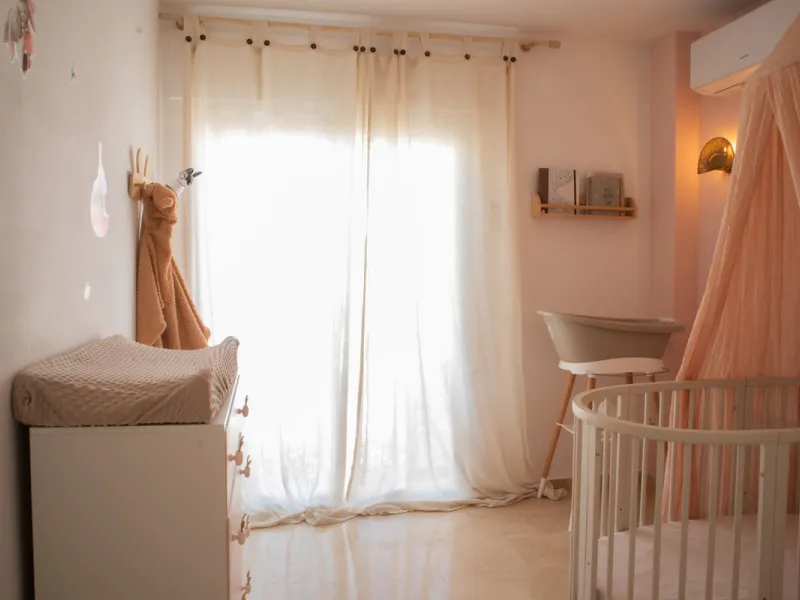 Elegant 4-Bedroom Semi-Detached House with Garden, Jacuzzi, Garage & Laundry Room in Marbella