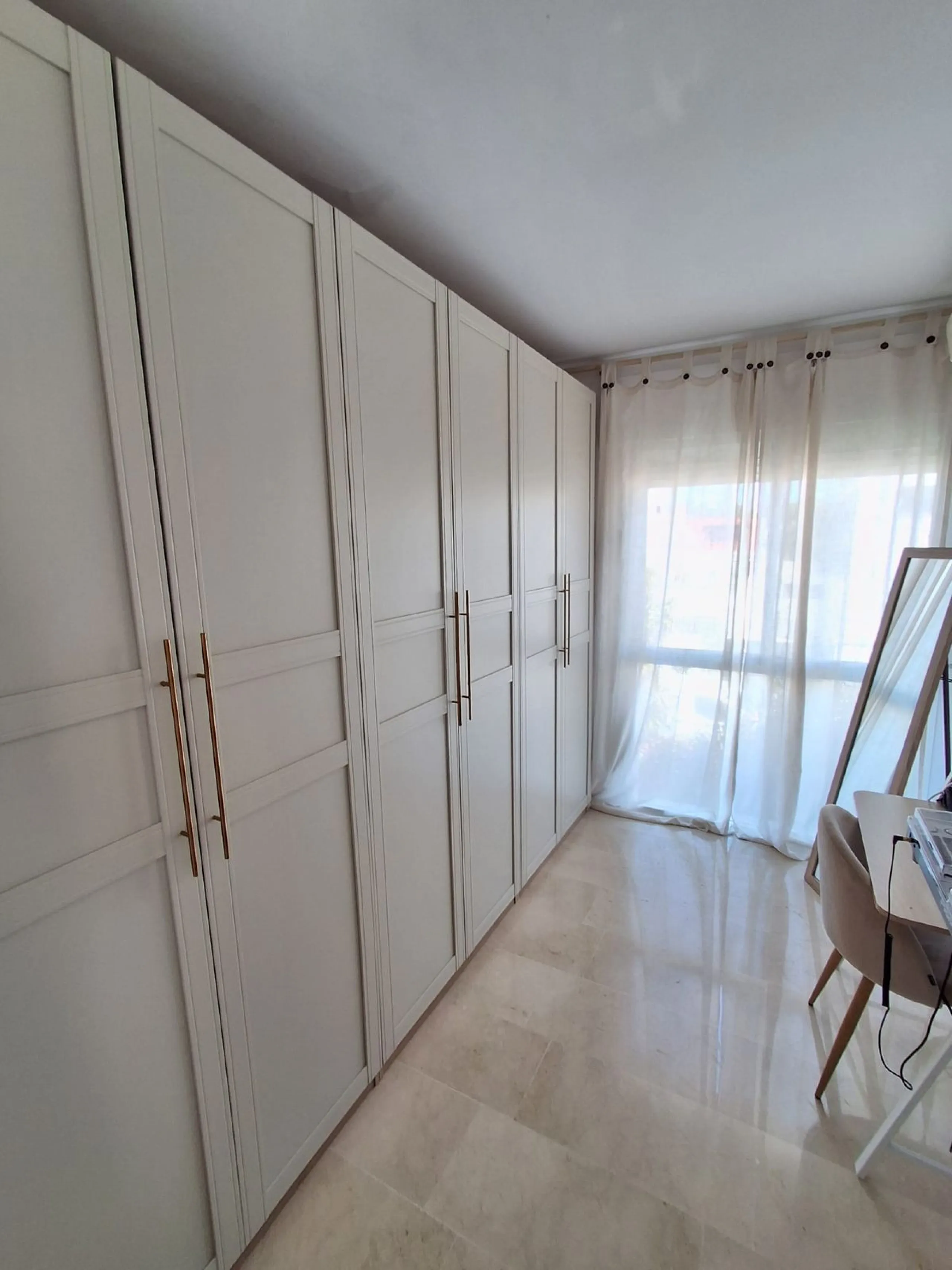 Elegant 4-Bedroom Semi-Detached House with Garden, Jacuzzi, Garage & Laundry Room in Marbella