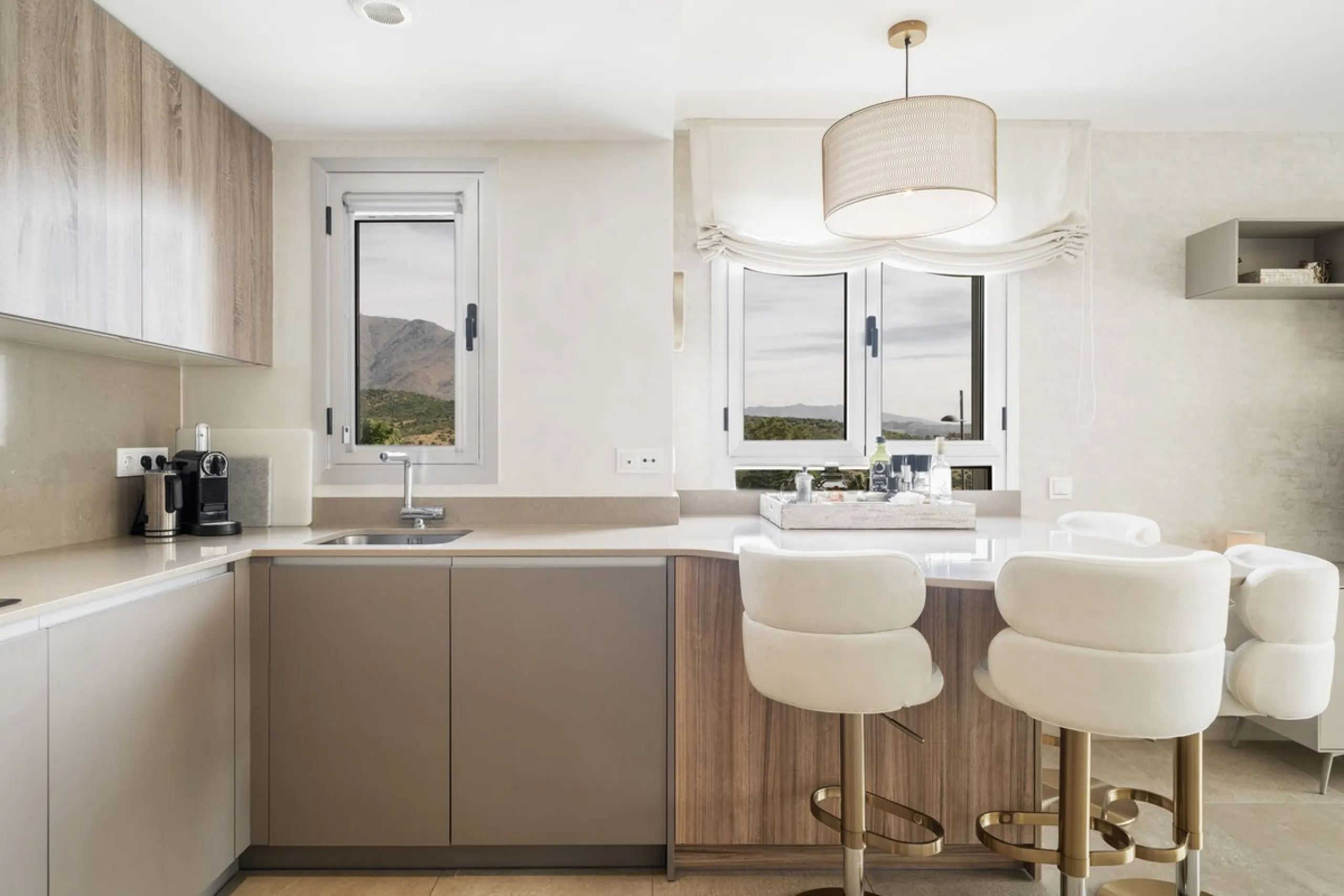 Elegant 3-Bedroom Apartment in Sunny Golf, Estepona
