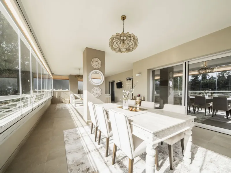 Elegant 3-Bedroom Apartment in Sunny Golf, Estepona