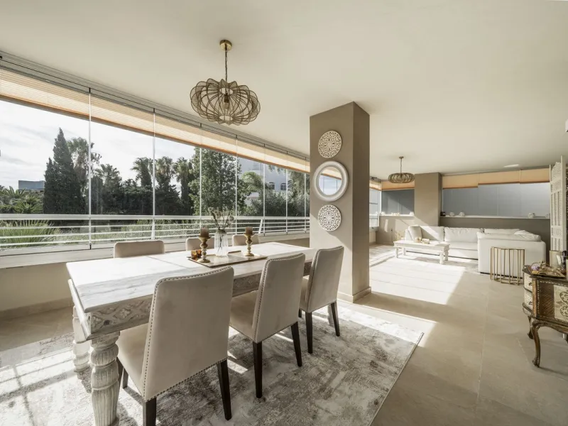 Elegant 3-Bedroom Apartment in Sunny Golf, Estepona