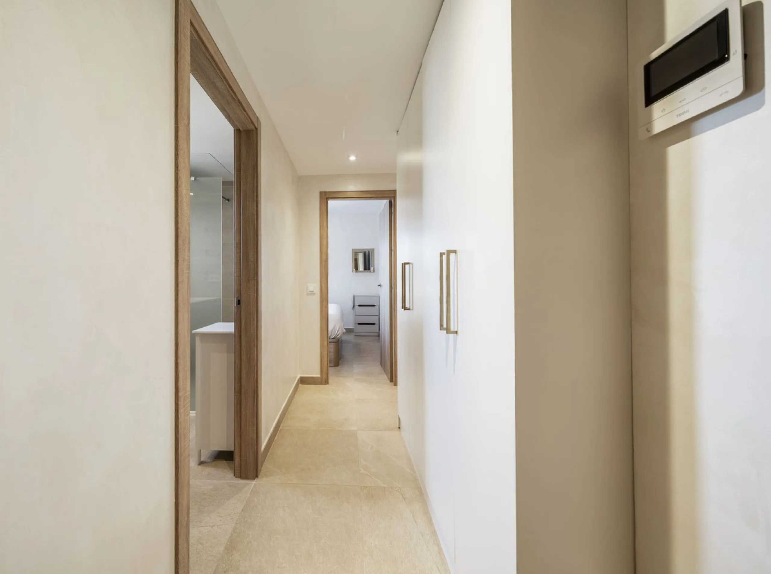 Elegant 3-Bedroom Apartment in Sunny Golf, Estepona