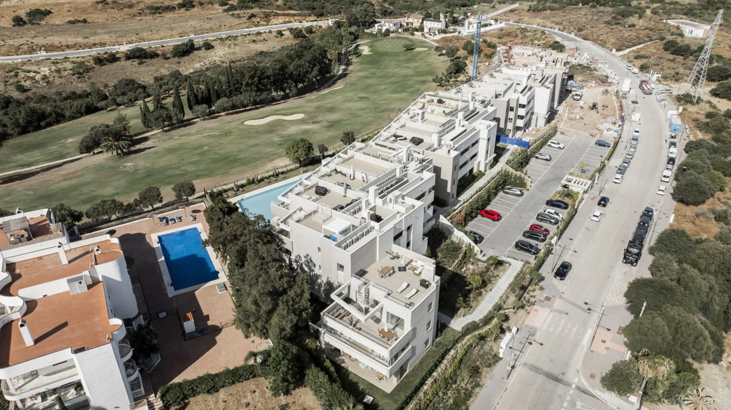 Elegant 3-Bedroom Apartment in Sunny Golf, Estepona