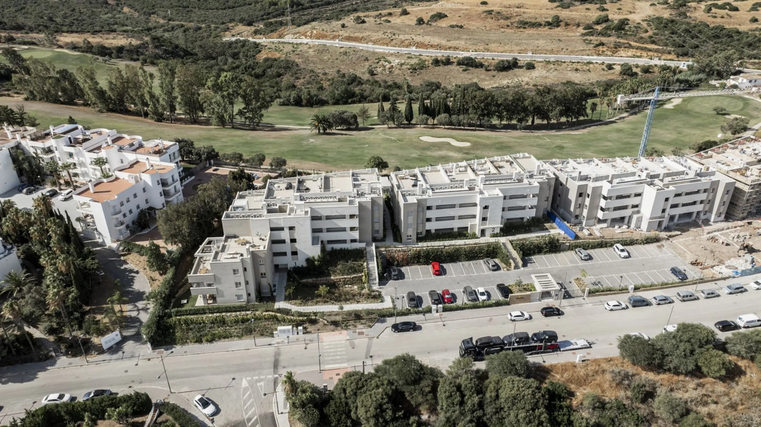 Elegant 3-Bedroom Apartment in Sunny Golf, Estepona