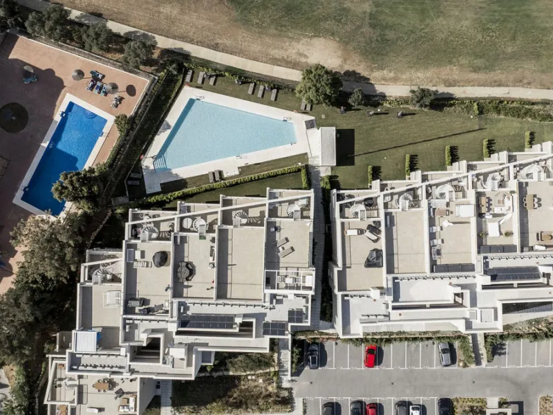 Elegant 3-Bedroom Apartment in Sunny Golf, Estepona