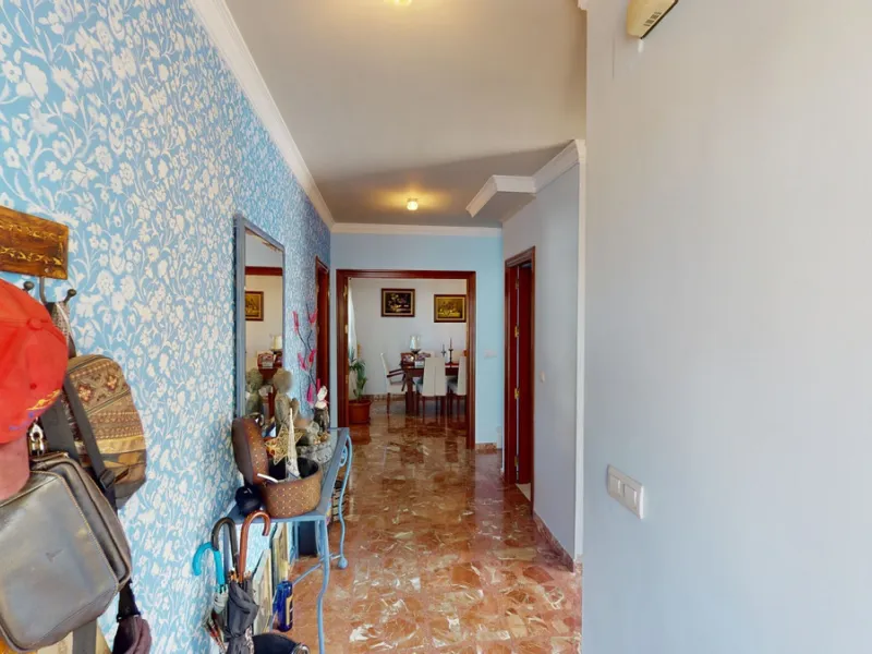 House - Semi-Detached House в продаже в Vélez-Málaga, Málaga. В доме 3 спален и 4 ванных комнат. Площадь дома 267 м². Площадь участка 320 м²