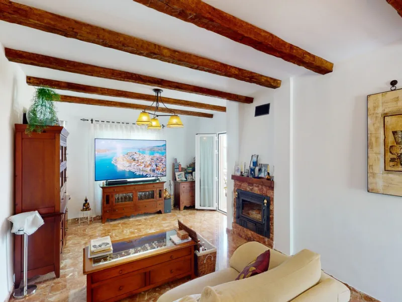 House - Semi-Detached House в продаже в Vélez-Málaga, Málaga. В доме 3 спален и 4 ванных комнат. Площадь дома 267 м². Площадь участка 320 м²