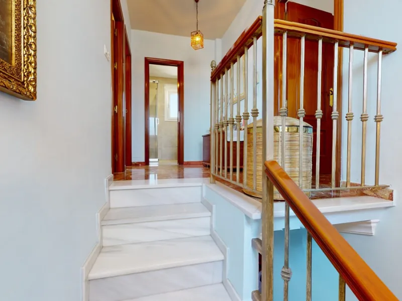 House - Semi-Detached House в продаже в Vélez-Málaga, Málaga. В доме 3 спален и 4 ванных комнат. Площадь дома 267 м². Площадь участка 320 м²