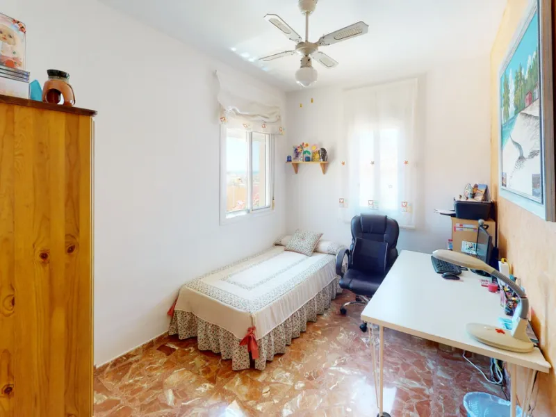 House - Semi-Detached House в продаже в Vélez-Málaga, Málaga. В доме 3 спален и 4 ванных комнат. Площадь дома 267 м². Площадь участка 320 м²