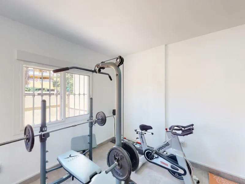 House - Semi-Detached House в продаже в Vélez-Málaga, Málaga. В доме 3 спален и 4 ванных комнат. Площадь дома 267 м². Площадь участка 320 м²