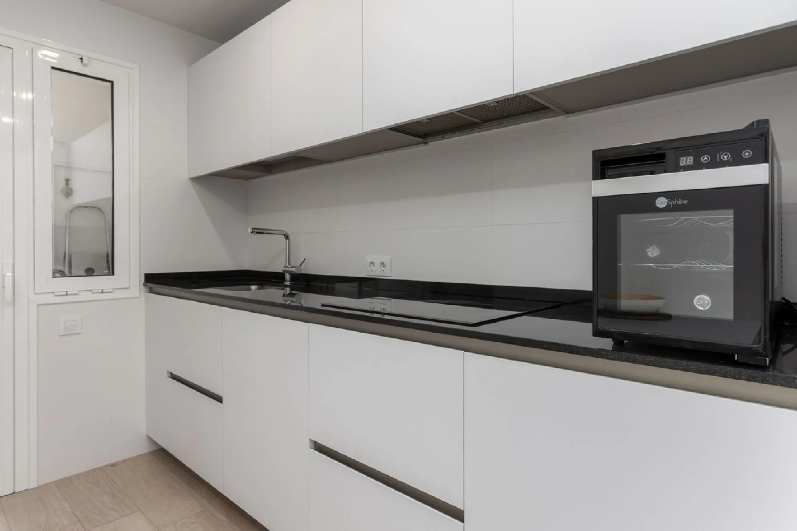 For sale: an exclusive apartment located in one of the most sought-after residential areas of Nueva Alcántara, San Pedro de Alcántara.