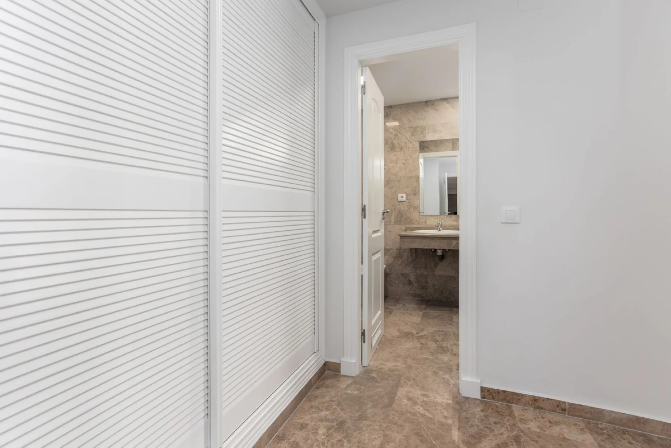 For sale: an exclusive apartment located in one of the most sought-after residential areas of Nueva Alcántara, San Pedro de Alcántara.