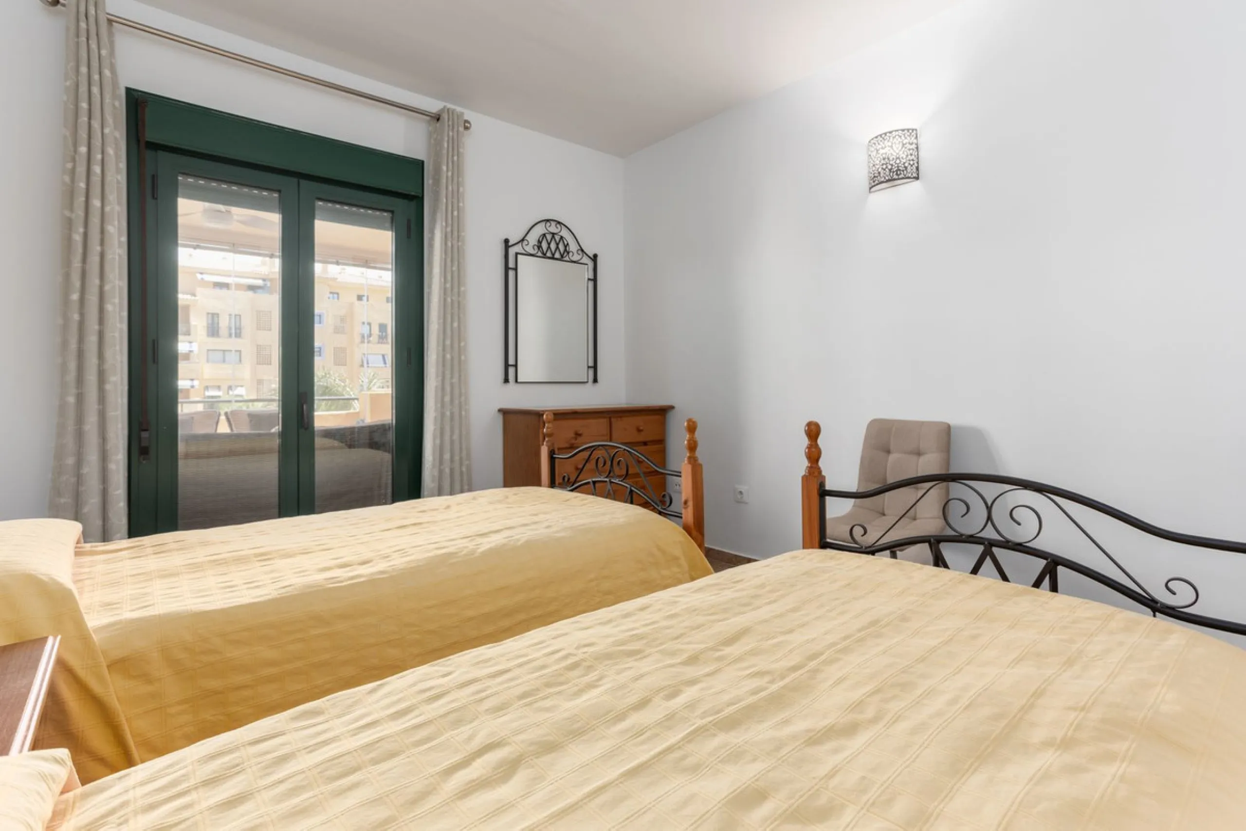 For sale: an exclusive apartment located in one of the most sought-after residential areas of Nueva Alcántara, San Pedro de Alcántara.