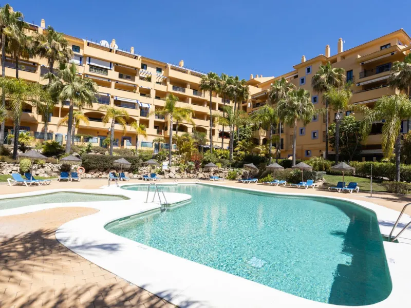 For sale: an exclusive apartment located in one of the most sought-after residential areas of Nueva Alcántara, San Pedro de Alcántara.