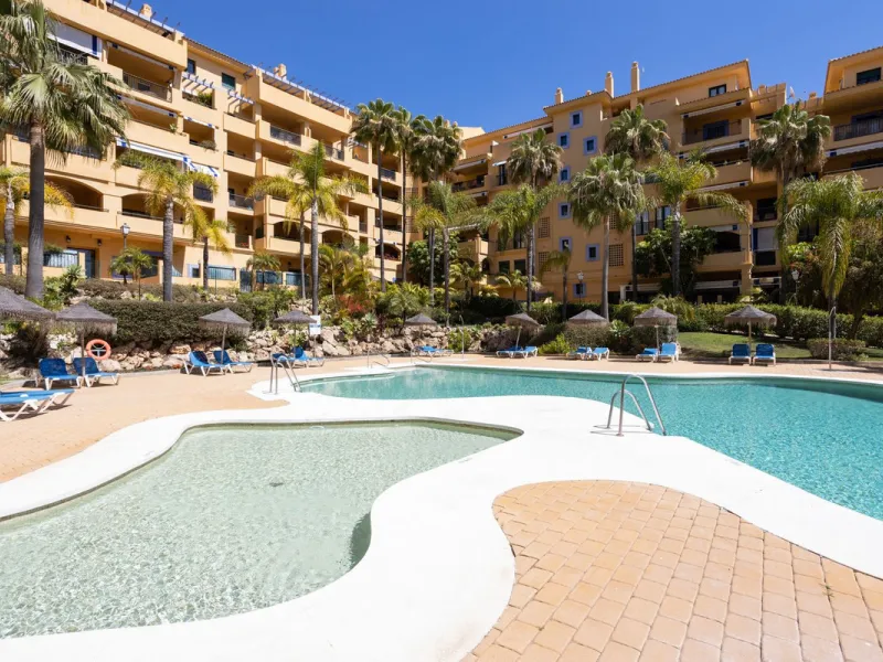 For sale: an exclusive apartment located in one of the most sought-after residential areas of Nueva Alcántara, San Pedro de Alcántara.