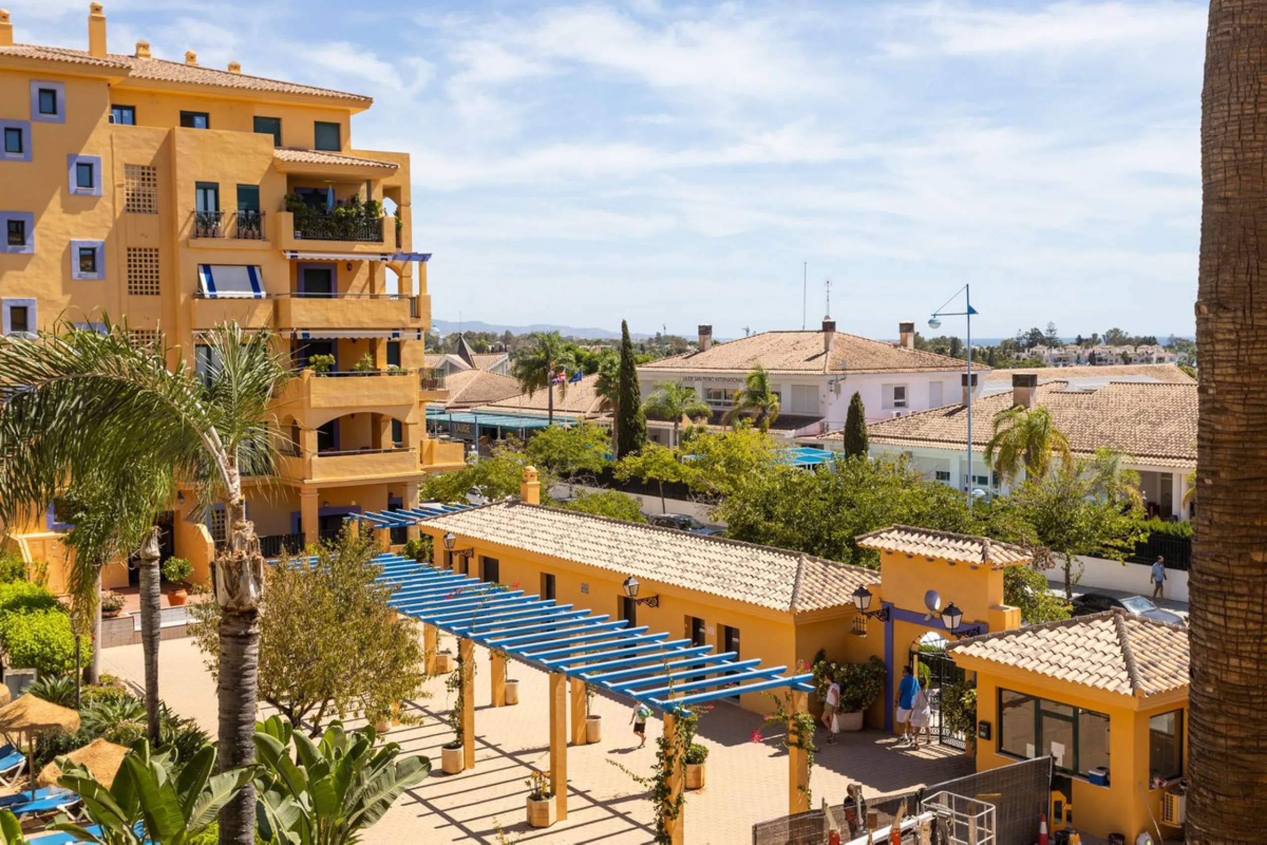 For sale: an exclusive apartment located in one of the most sought-after residential areas of Nueva Alcántara, San Pedro de Alcántara.