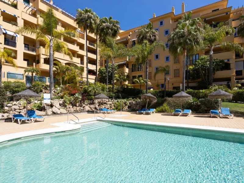 For sale: an exclusive apartment located in one of the most sought-after residential areas of Nueva Alcántara, San Pedro de Alcántara.